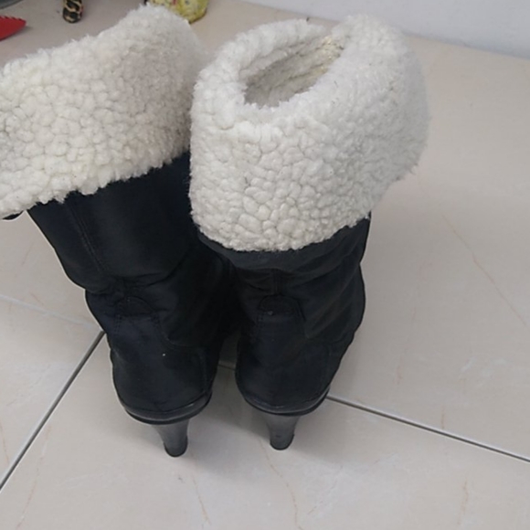 Moda In Pelle Black Fuzzy Winter Heeled Boots - Picture 5 of 8